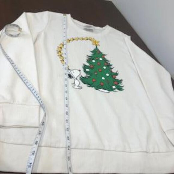 Peanuts Snoopy Cozy Fleece Christmas Tree White Sweatshirt. - Picture 11 of 16